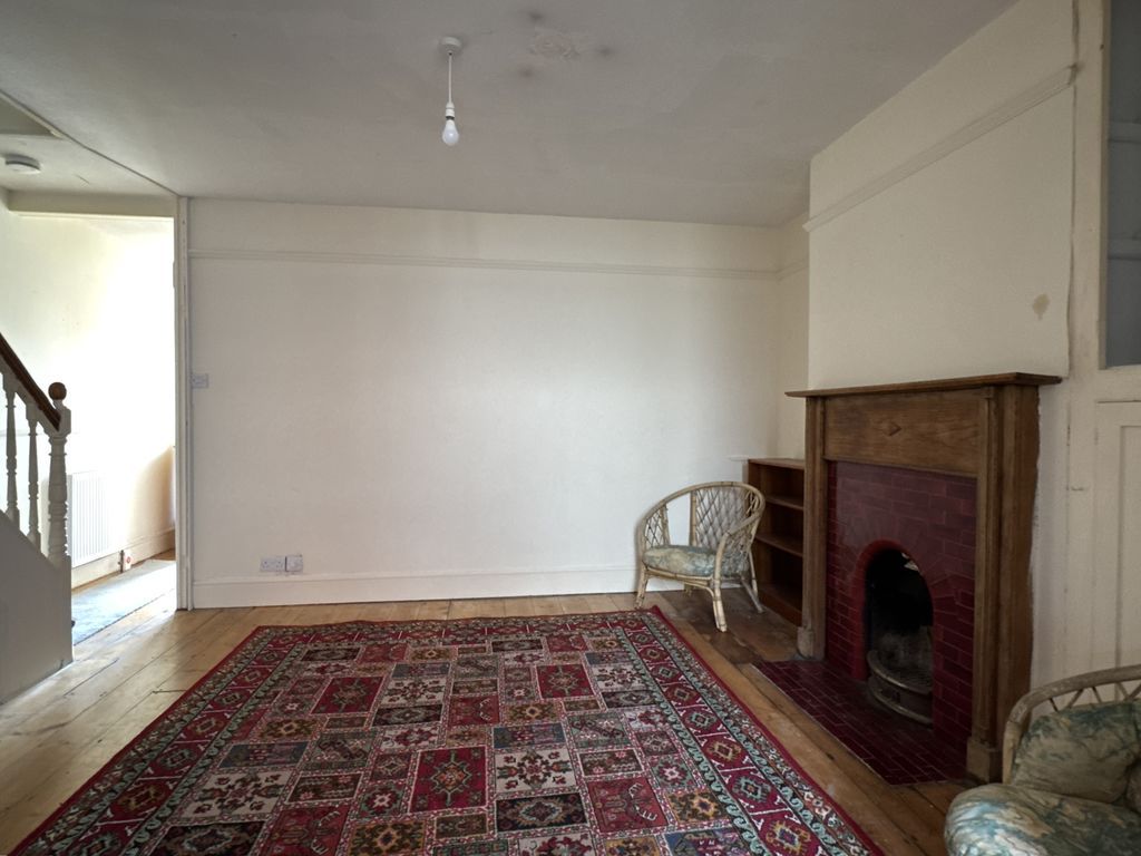 Property photo 3 of 12 Photo 7