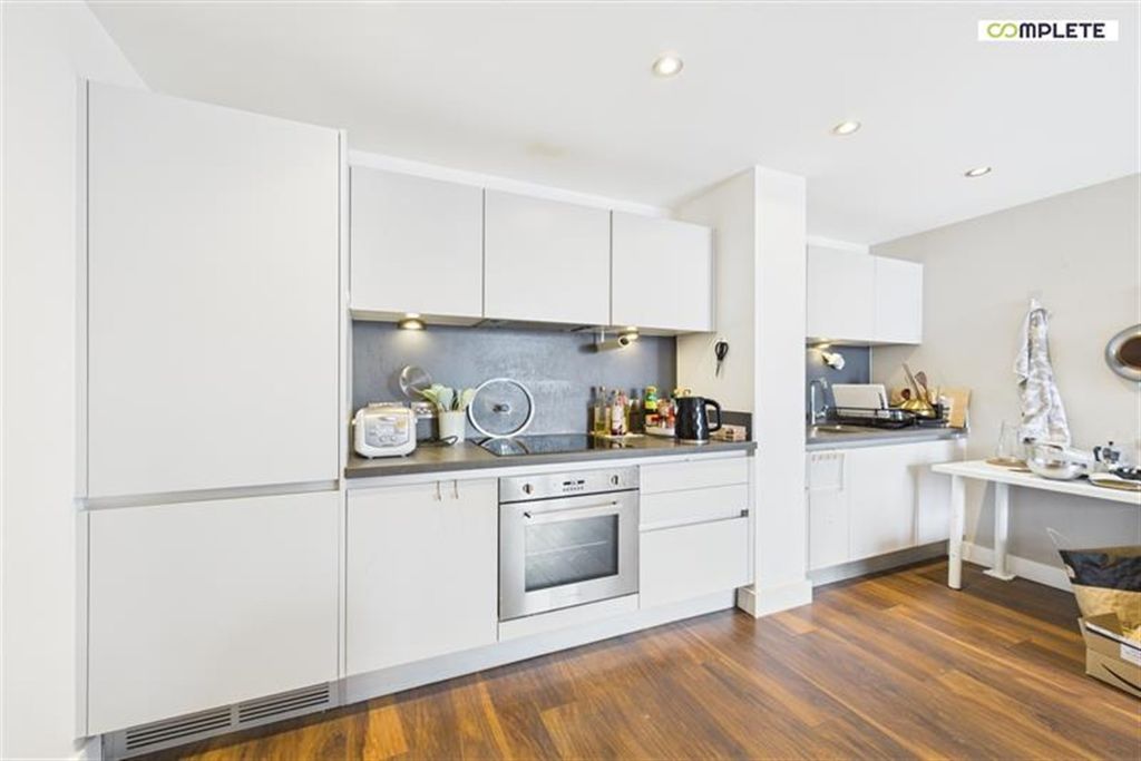 Property photo 1 of 13 (Main)