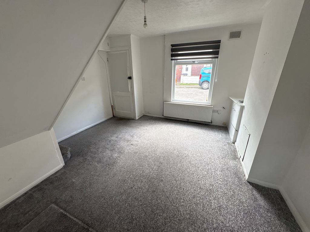 Property photo 3 of 7 2