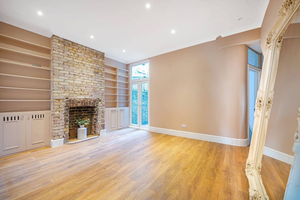 Property photo 2 of 15