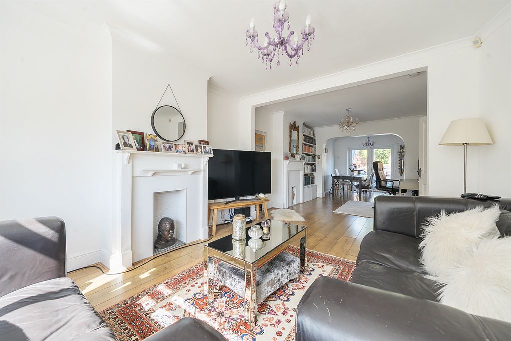 Property photo 2 of 12