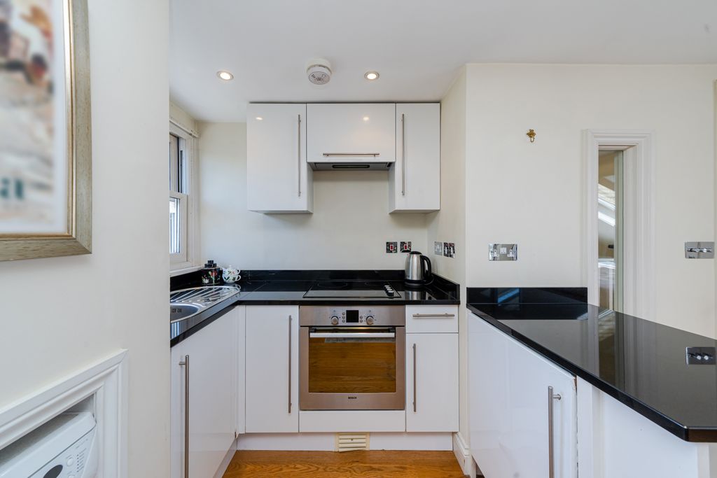 Property photo 3 of 11 Picture No. 05