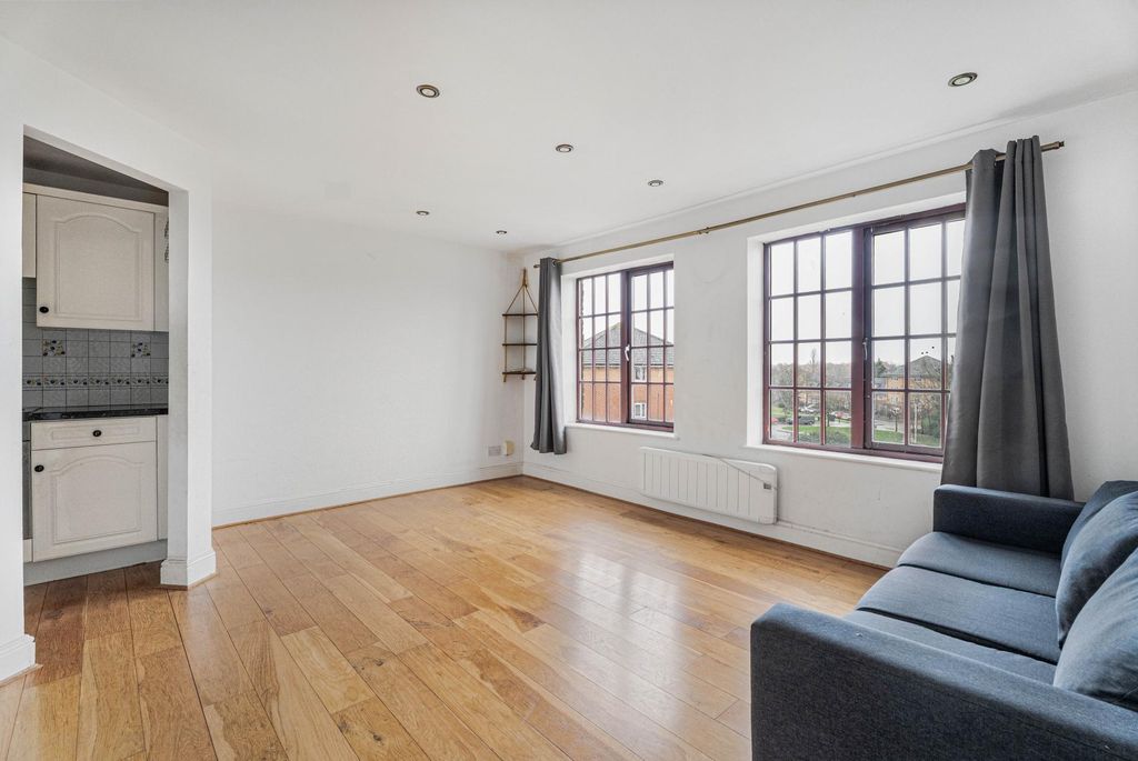 Property photo 1 of 19 Photo 0