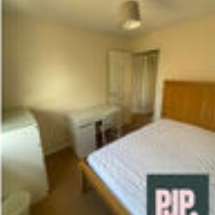 Property photo 1 of 5 Bright, Simply Furnished Bedroom With A Double Bed...