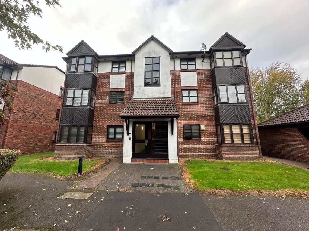 Property photo 1 of 7 Banner Close, Rm19