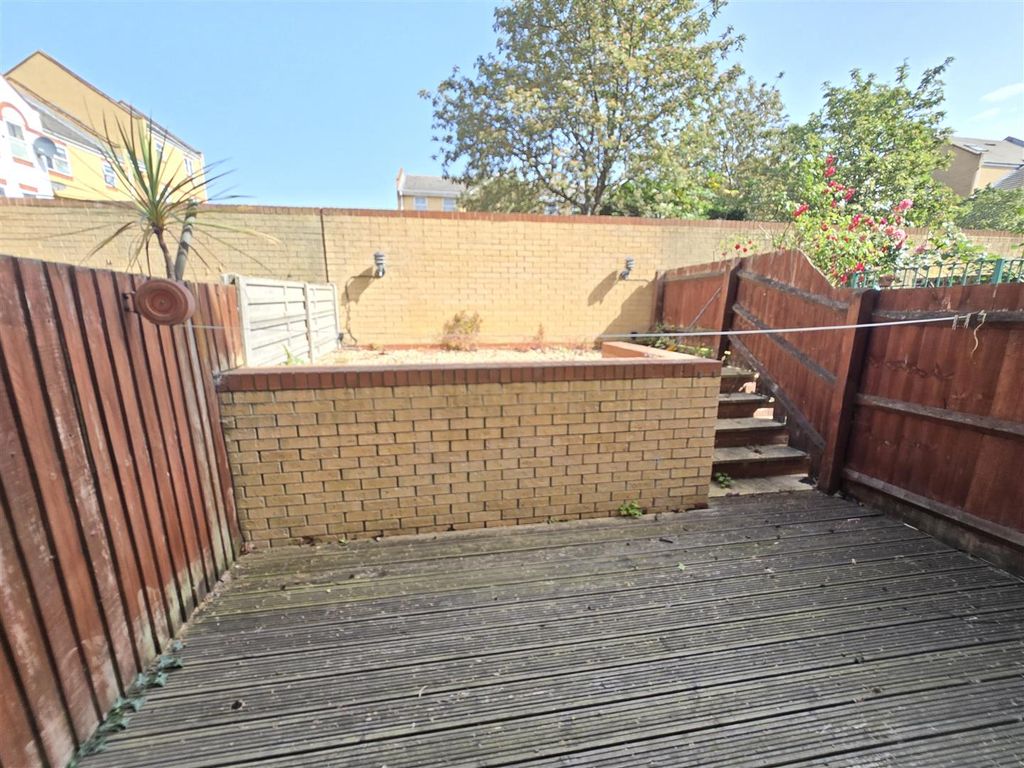Property photo 2 of 25 1000395440.Jpg