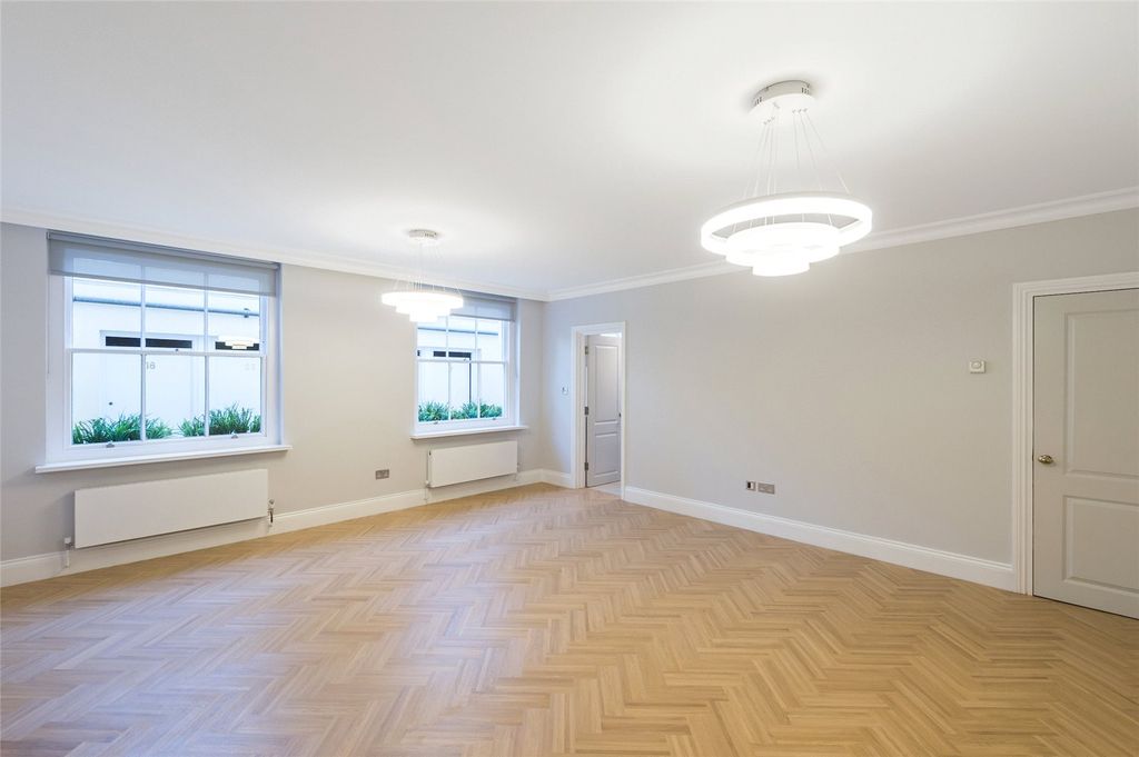Property photo 3 of 6 Picture No. 05