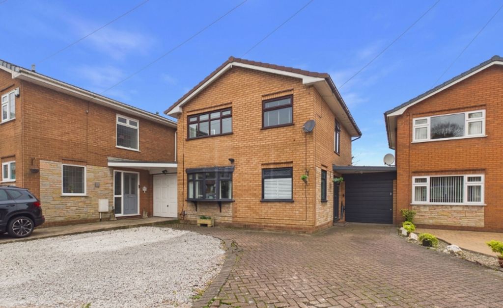 Property photo 1 of 18 Front