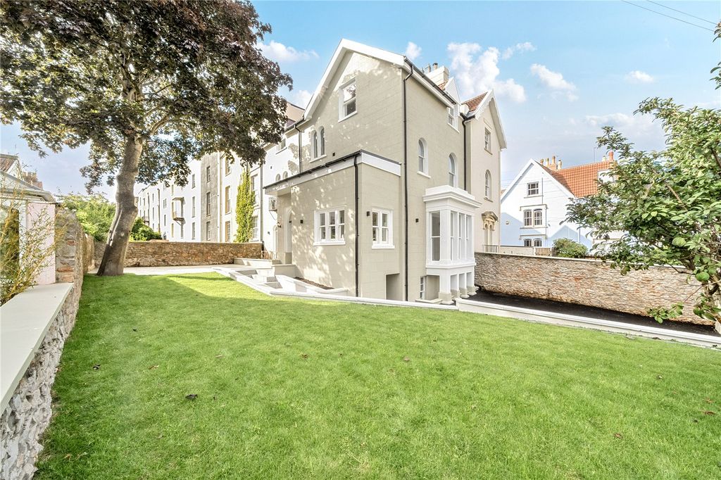 Property photo 1 of 36 Picture No. 27