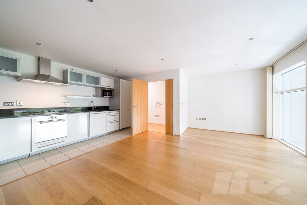 Property photo 3 of 12 Photo 5