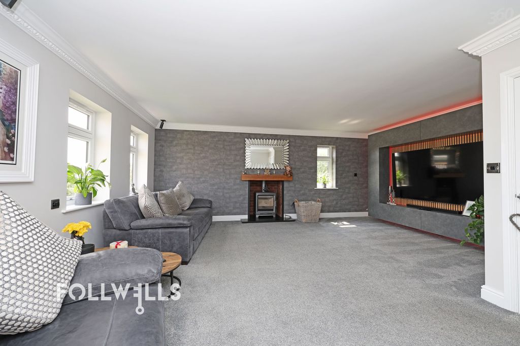 Property photo 2 of 46