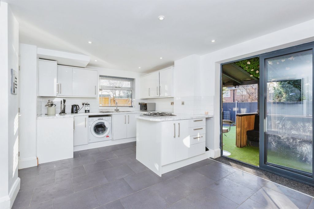 Property photo 1 of 17 Kitchen/ Diner