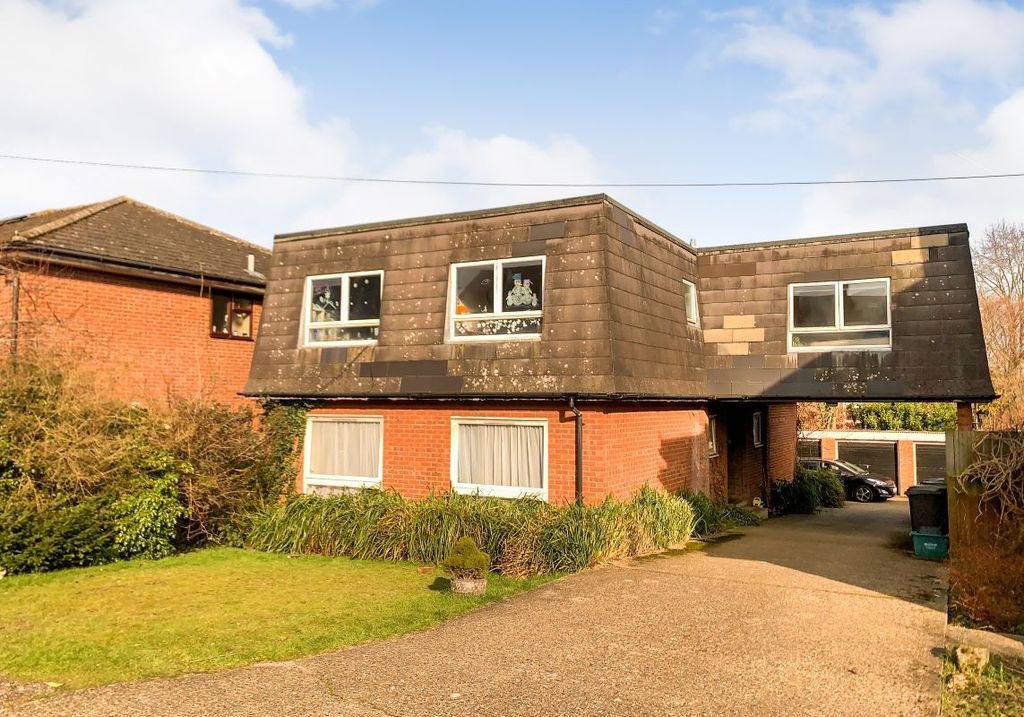 Property photo 1 of 6