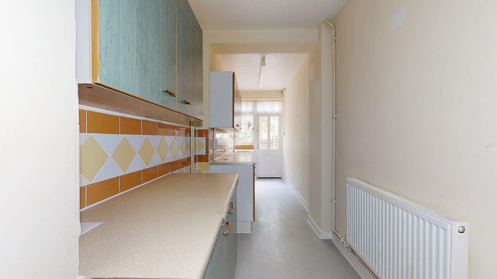 Property photo 2 of 18 18 Erconwald Street, Acton, London, W12 0Bs