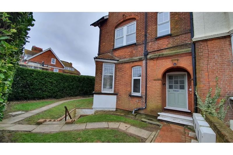 Property photo 1 of 12
