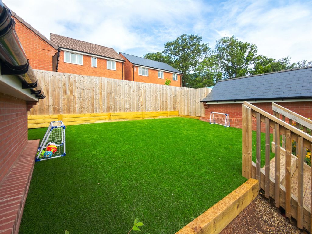 Property photo 3 of 16 Rear