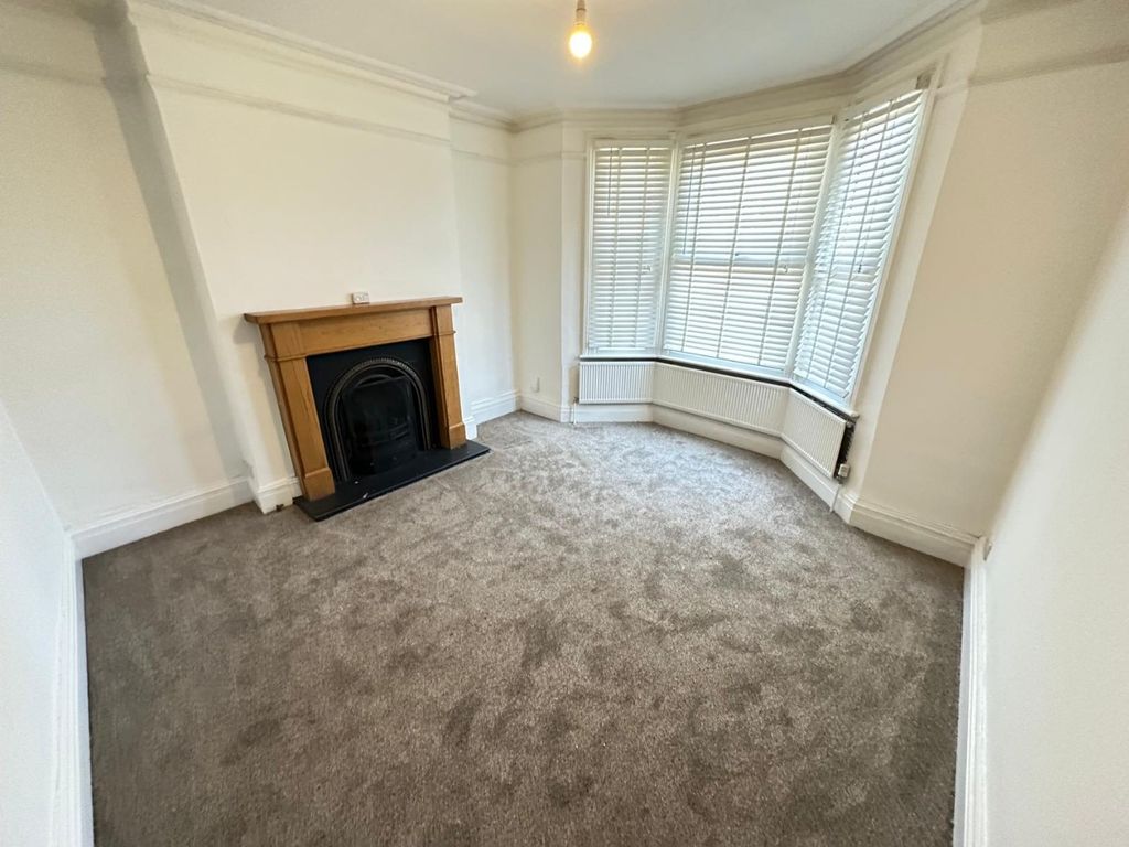 Property photo 2 of 13 2225472