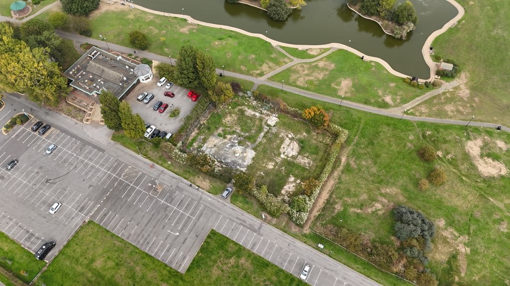 Property photo 3 of 4 Photo 24