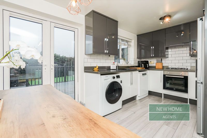 Property photo 2 of 20 Photo 12