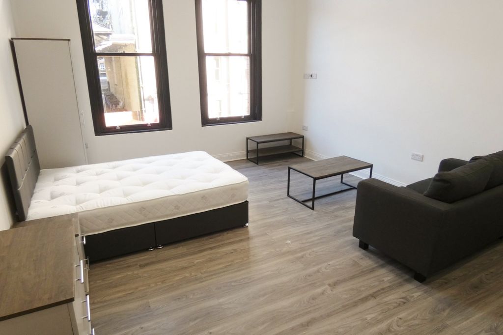 Property photo 3 of 4