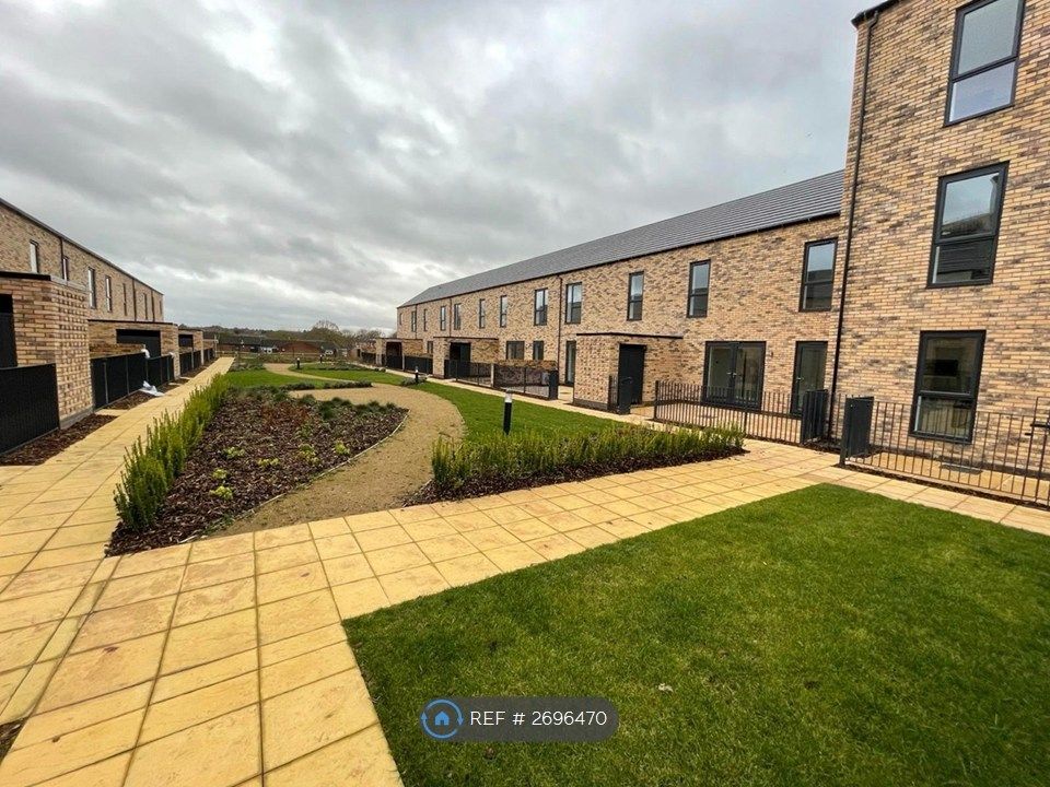 Property photo 1 of 12 Externally