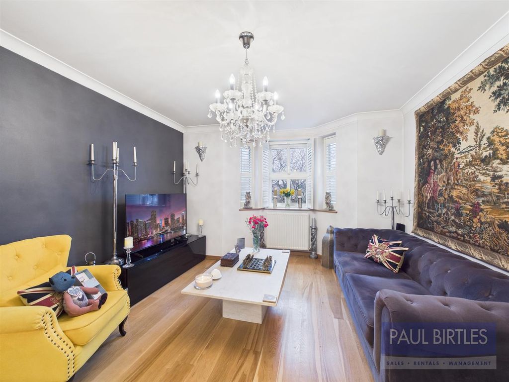 Property photo 3 of 23 Cam04378G0-Pr0276-Still001.Jpg