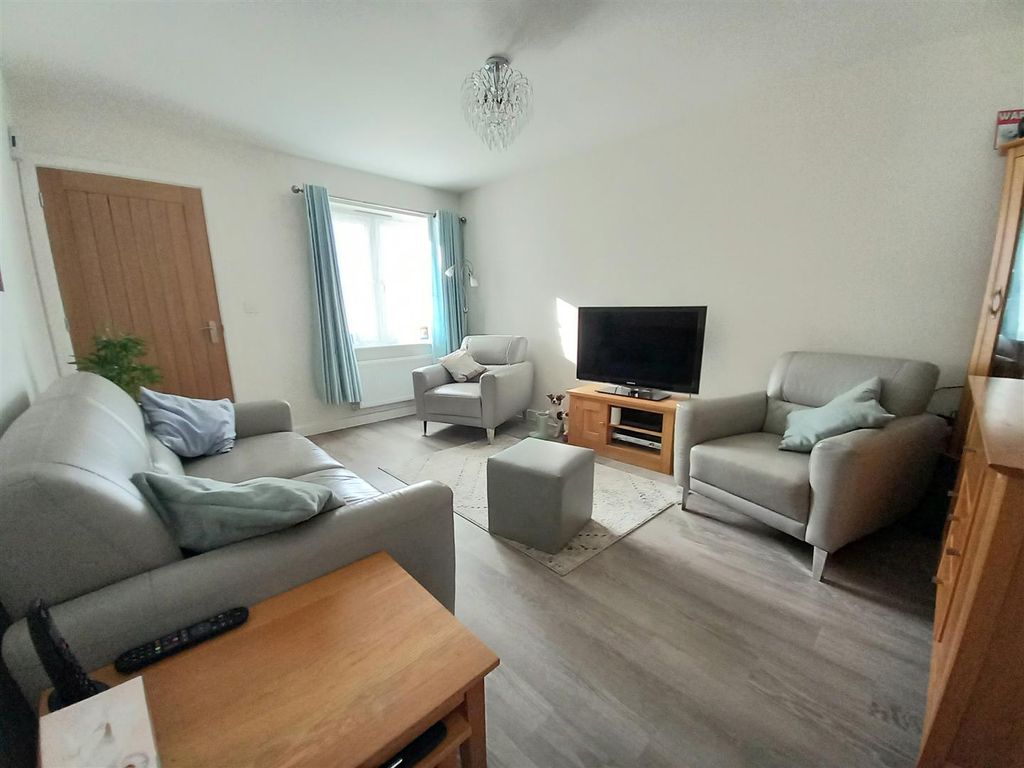 Property photo 3 of 12 1 Curlew Drive Lounge.Jpg