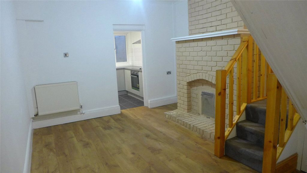 Property photo 2 of 15 Picture No. 02