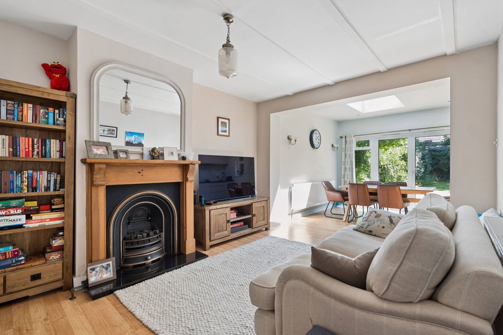 Property photo 2 of 19