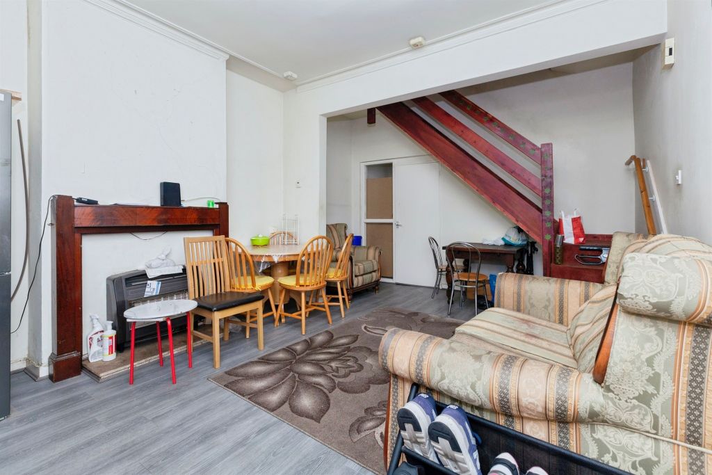 Property photo 3 of 21