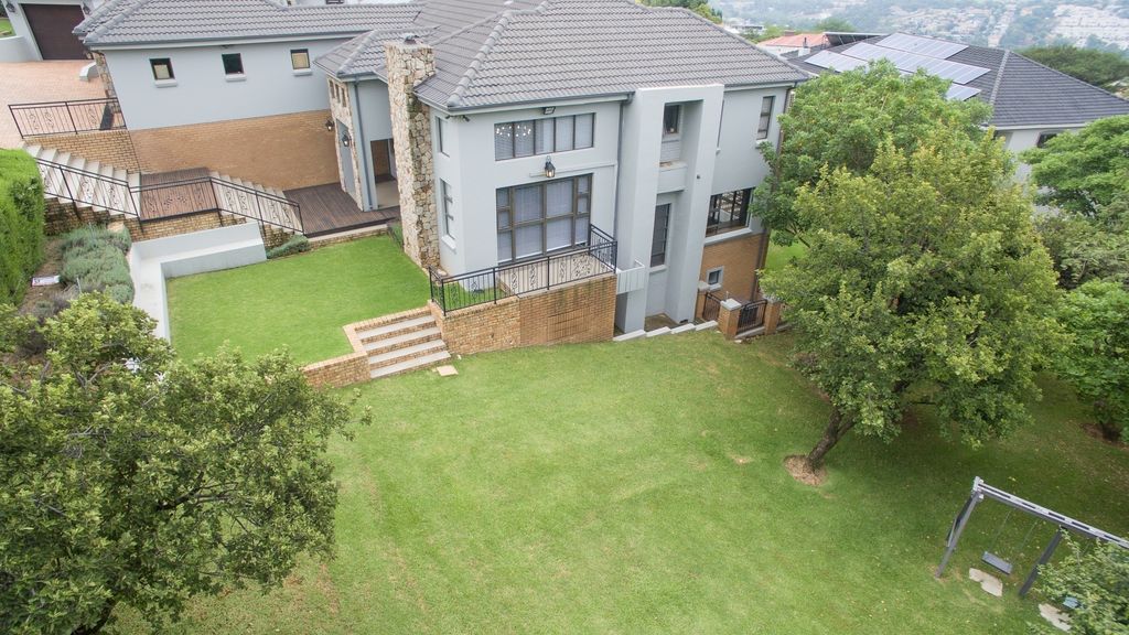 Property photo 2 of 66