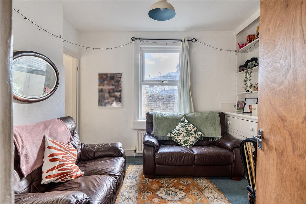 Property photo 3 of 13 Breakfast Room Or Snug II.Jpg