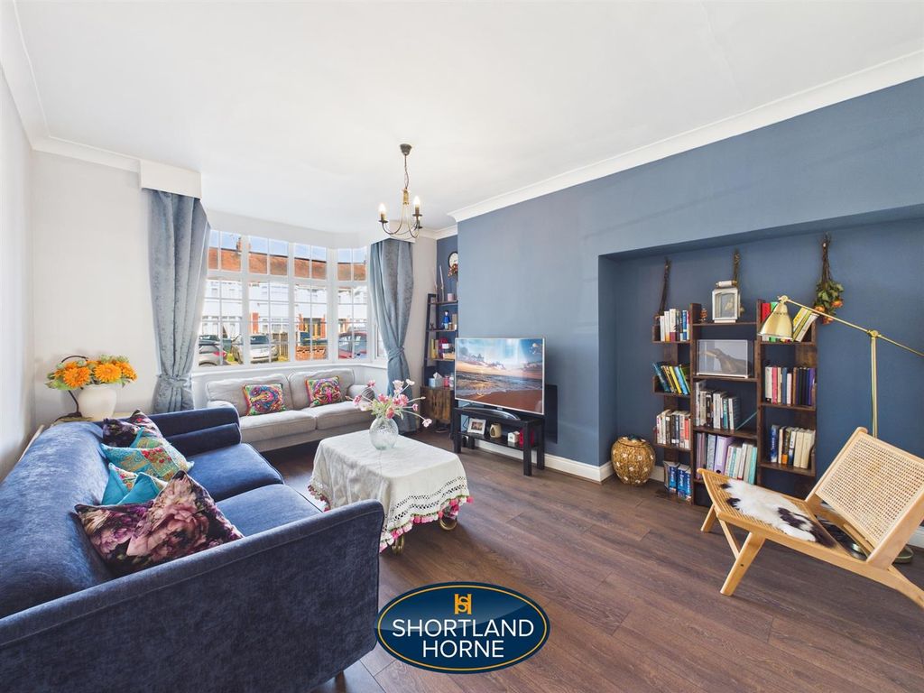 Property photo 3 of 25