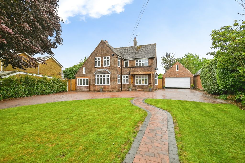 Property photo 1 of 26