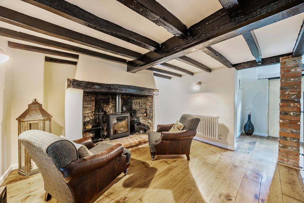 Property photo 2 of 24