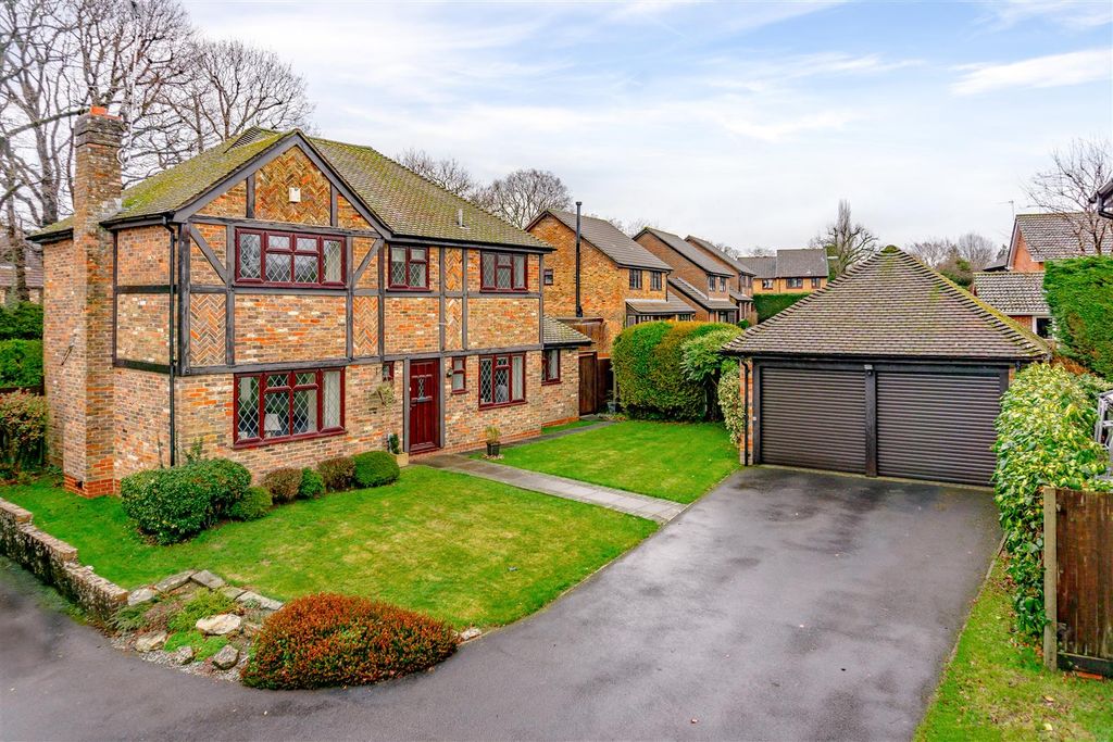 Property photo 1 of 23