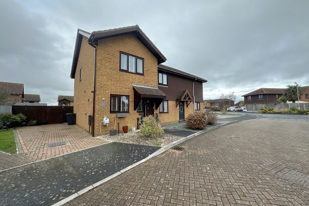 Property photo 1 of 11 Photo 9