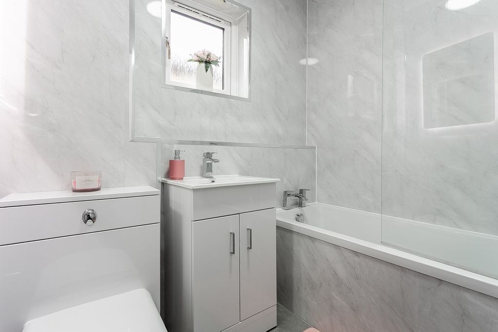 Additional image 13 of 2 bed flat for saleWhitingford, Edinburgh EH6