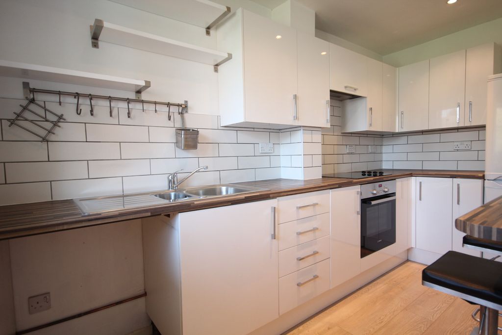 Property photo 3 of 10 Photo 9