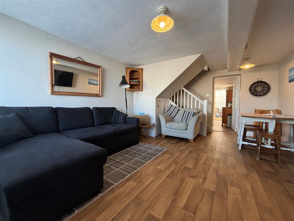 Property photo 2 of 14 Living Room