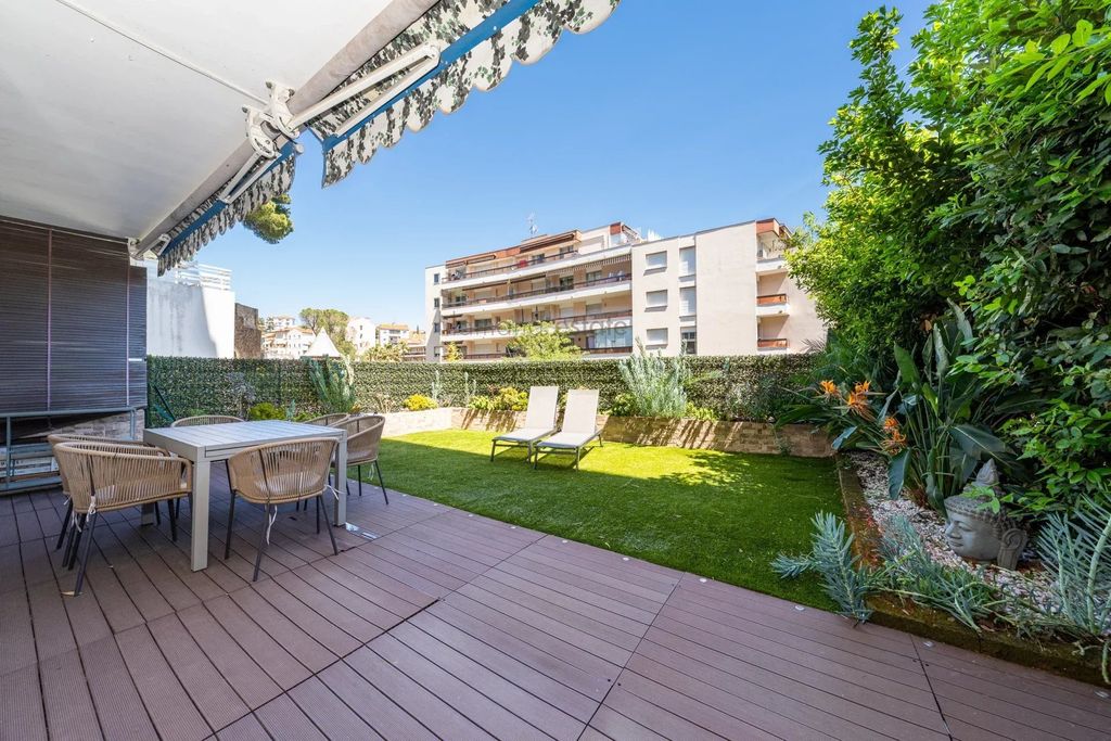 Property photo 1 of 9 Cannes - Croix Des Gardes - 2-Room Apartment - Terrace