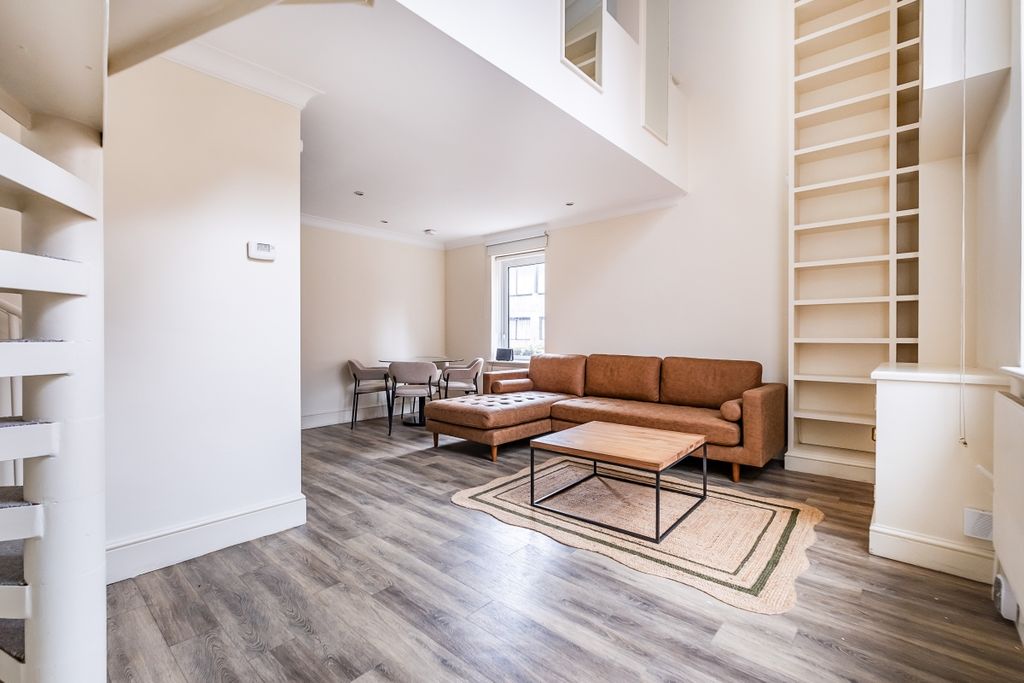 Property photo 3 of 12 Entrance View