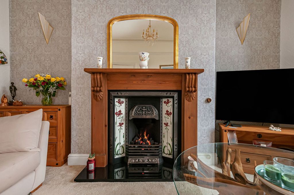 Property photo 3 of 26