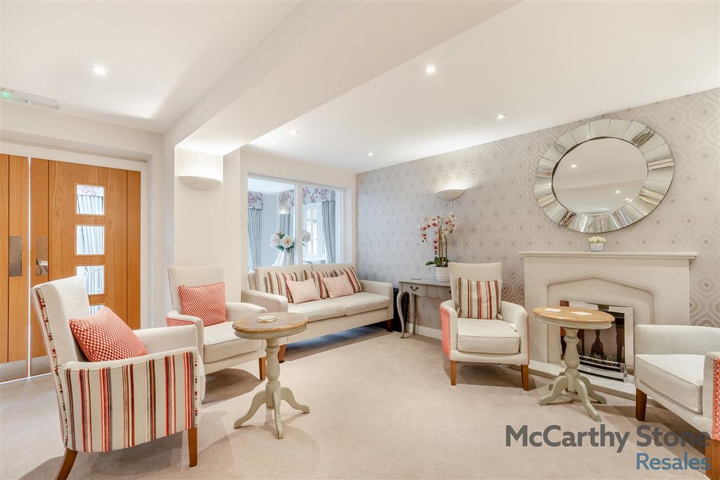Additional image 13 of 2 bed flat for saleLe Jardin, 20-22 Station Road, Letchworth, Hertfordshire SG6