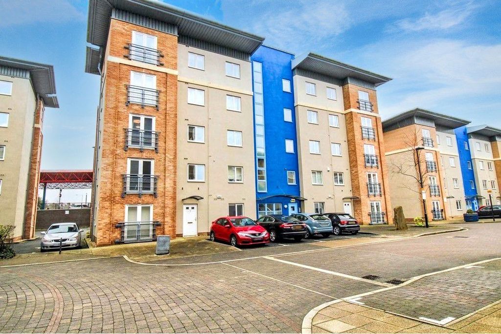 Property photo 1 of 10