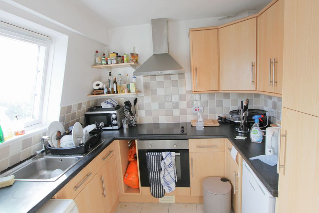 Property photo 3 of 5