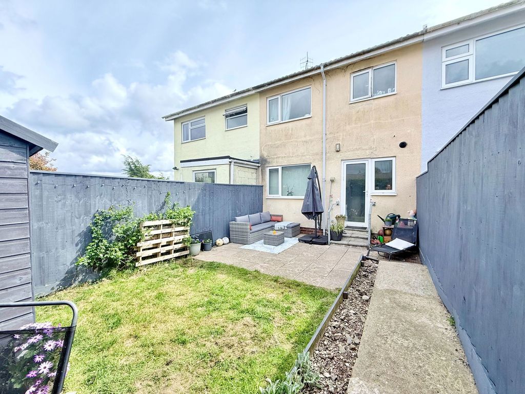 Property photo 2 of 17