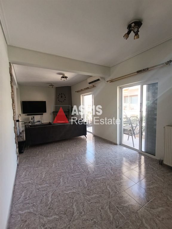 Property photo 2 of 23