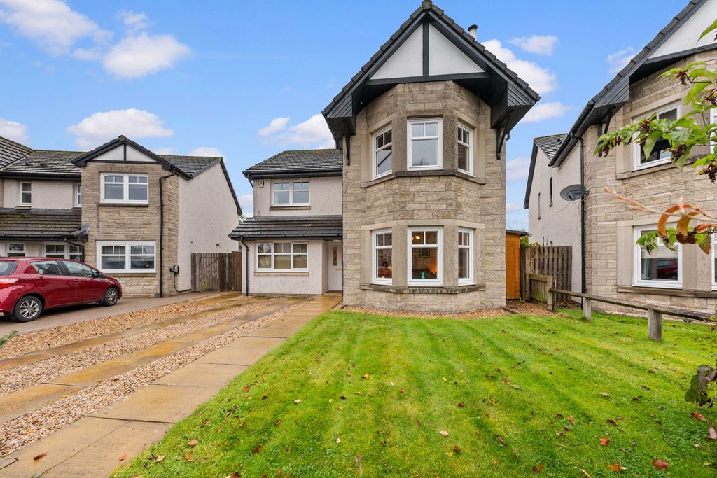 Property photo 1 of 31