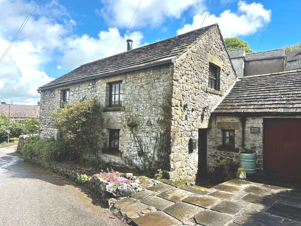 Property photo 1 of 16
